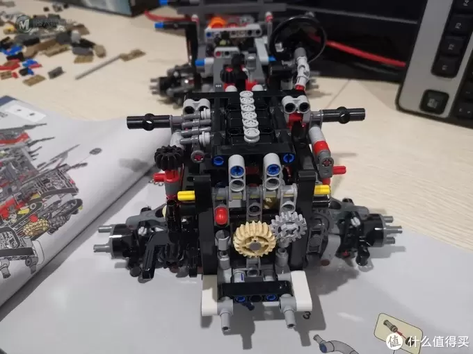 老杨的玩具仓库 篇三十九：LEGO 机械组系列 42110 路虎卫士越野车 评测