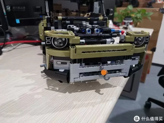 老杨的玩具仓库 篇三十九：LEGO 机械组系列 42110 路虎卫士越野车 评测