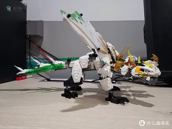 老杨的玩具仓库 篇三十八：LEGO 幻影忍者系列 70679 神龙合体 评测