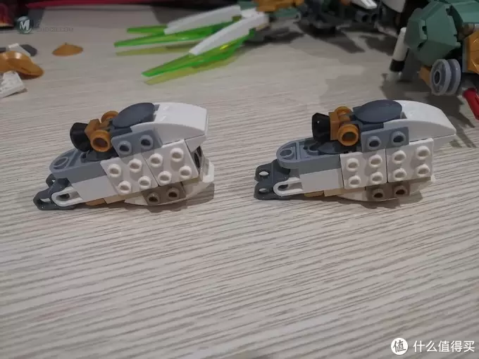 老杨的玩具仓库 篇三十六：LEGO 幻影忍者系列 70676 劳埃德的泰坦机甲 评测