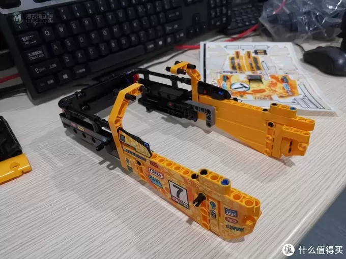 老杨的玩具仓库 篇二十九：LEGO 42099全新智能遥控四驱越野车