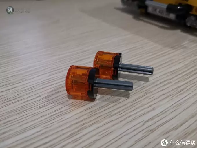 老杨的玩具仓库 篇二十七：LEGO 42108 移动起重机