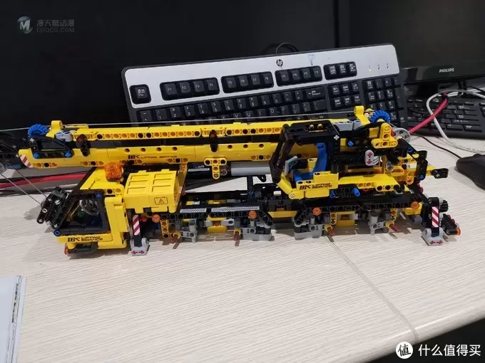 老杨的玩具仓库 篇二十七：LEGO 42108 移动起重机