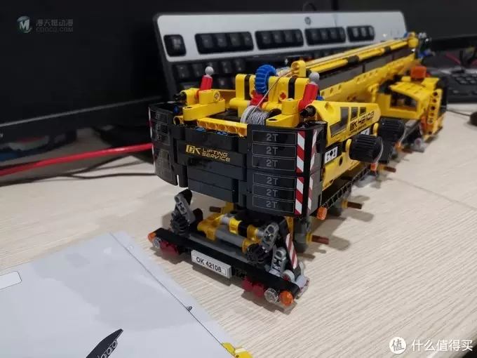 老杨的玩具仓库 篇二十七：LEGO 42108 移动起重机