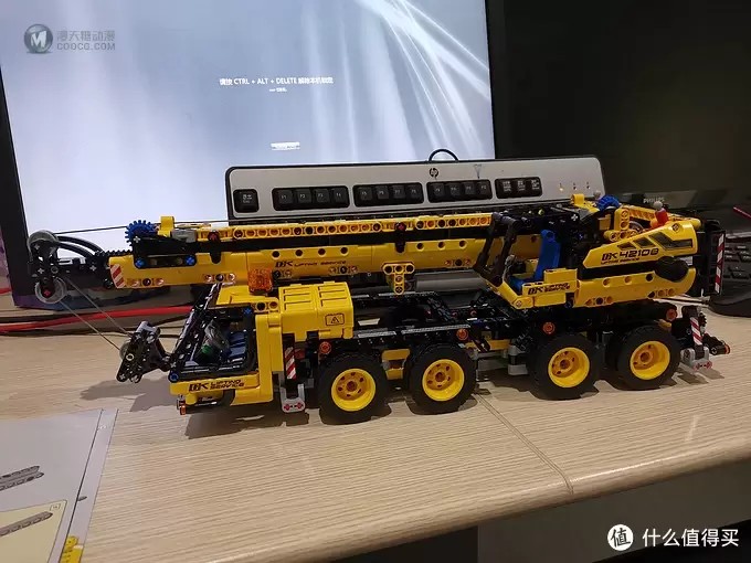 老杨的玩具仓库 篇二十七：LEGO 42108 移动起重机