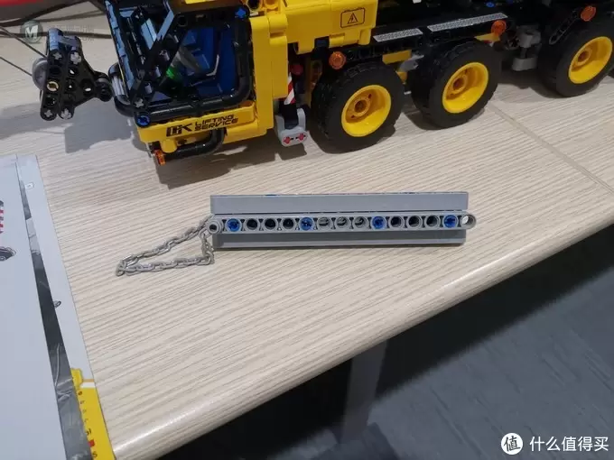 老杨的玩具仓库 篇二十七：LEGO 42108 移动起重机