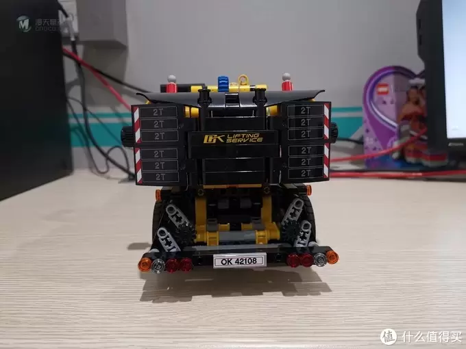 老杨的玩具仓库 篇二十七：LEGO 42108 移动起重机