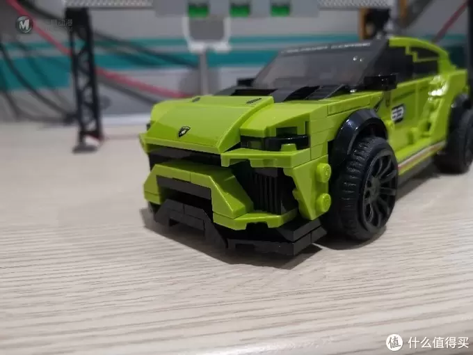 老杨的玩具仓库 篇二十四：LEGO 76899 兰博基尼 Huracán 和 Urus 