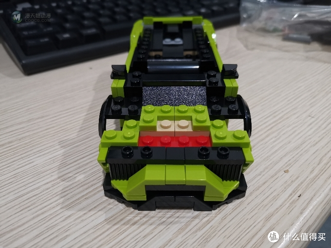 老杨的玩具仓库 篇二十四：LEGO 76899 兰博基尼 Huracán 和 Urus 