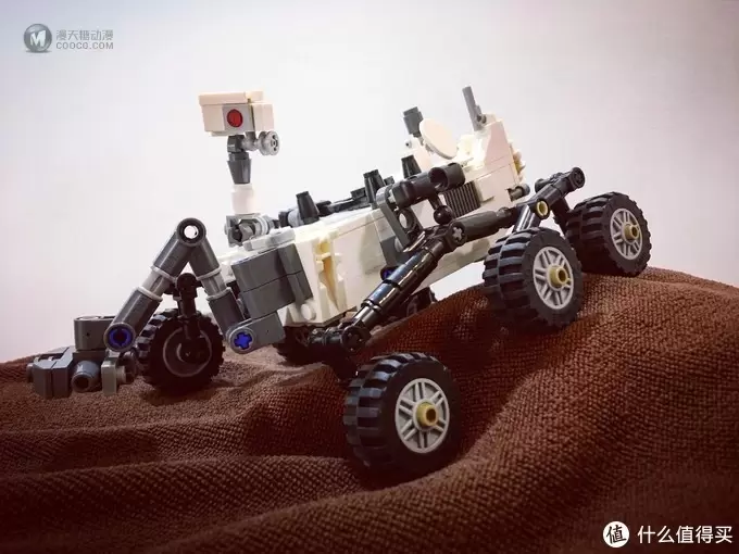 终于走上LEGO追绝的不归路 -- 复刻 21104 NASA好奇号火星车