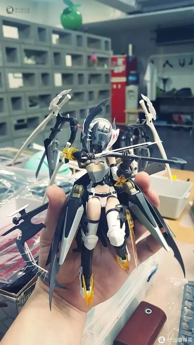 乖乖女竟改成血色召唤师，猎兵型雪绒花机娘超级改造