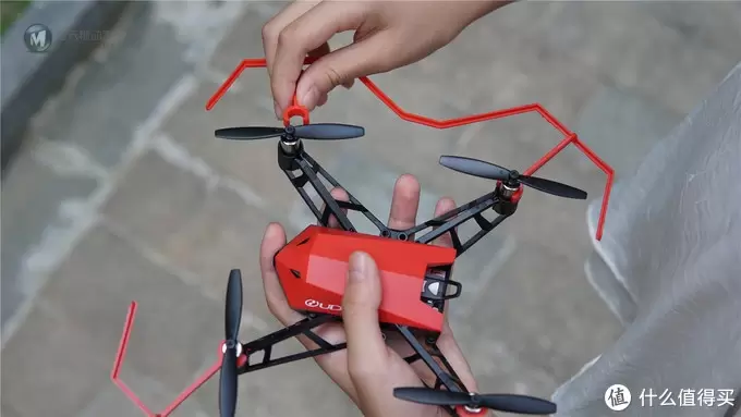 玩乐中锻炼专注力，UDrone意念无人机体验！