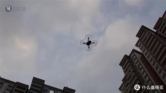 玩乐中锻炼专注力，UDrone意念无人机体验！