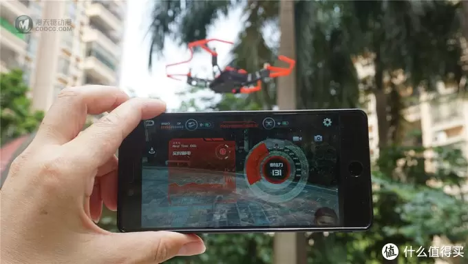 玩乐中锻炼专注力，UDrone意念无人机体验！
