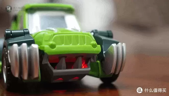 伟易达/VTech变形恐龙机器人开箱展示