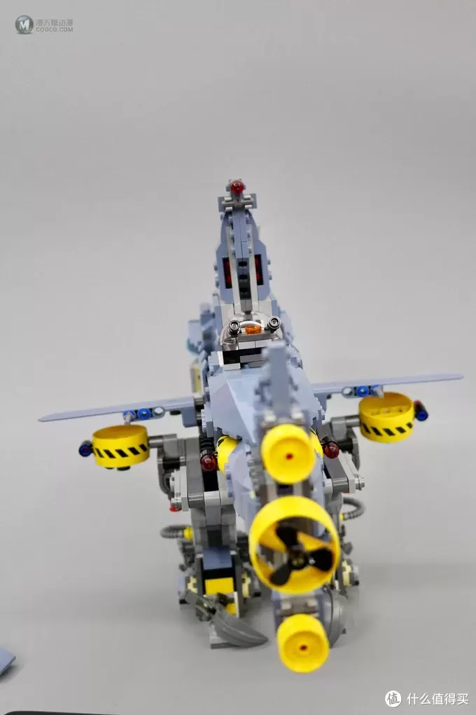 海陆大杀器：加满都竞选拉票机械鲨（LEGO70656）