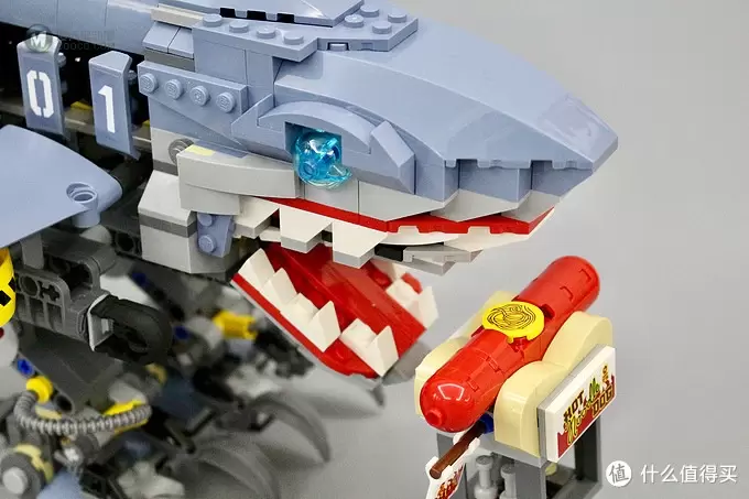 海陆大杀器：加满都竞选拉票机械鲨（LEGO70656）