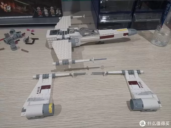 老杨的玩具仓库 篇六十：LEGO 星战系列 75301 卢克·天行者的X翼战机