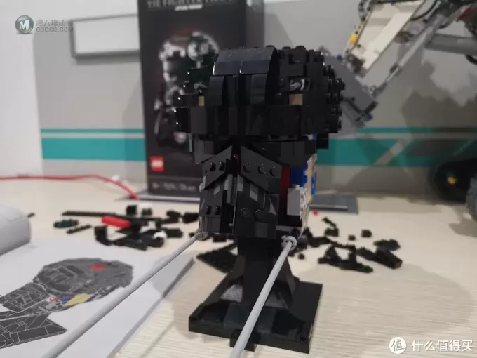 老杨的玩具仓库 篇五十：LEGO 星球大战 40周年 头盔系列 75274 钛战机驾驶员头盔 评测