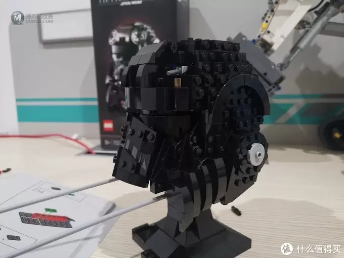 老杨的玩具仓库 篇五十：LEGO 星球大战 40周年 头盔系列 75274 钛战机驾驶员头盔 评测