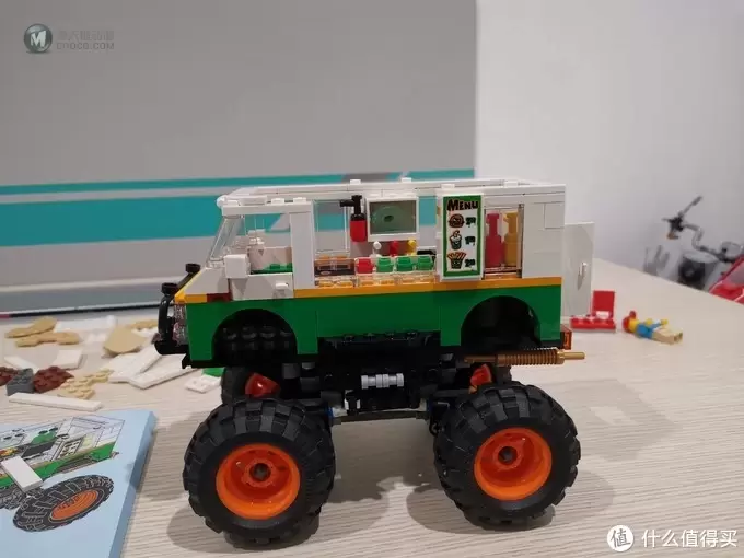 老杨的玩具仓库 篇四十八：LEGO CREATOR创意3合1系列 巨轮汉堡车 A模式评测