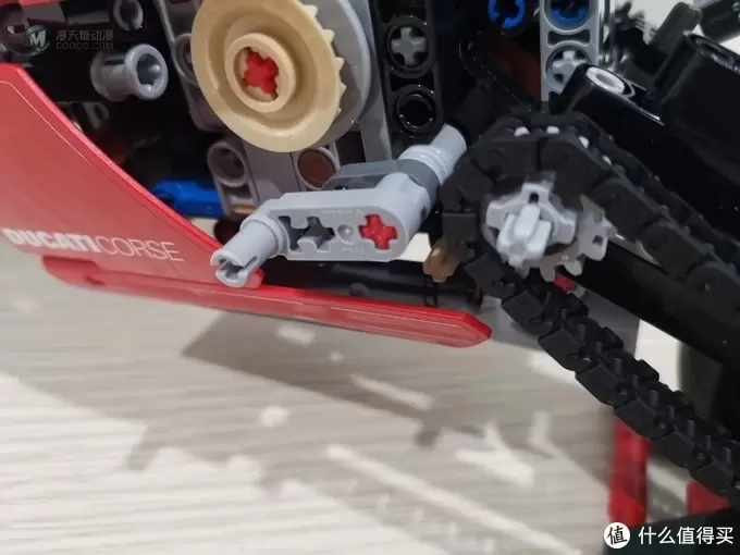 老杨的玩具仓库 篇四十五：LEGO 机械组系列 42107杜卡迪 Panigale V4 R评测