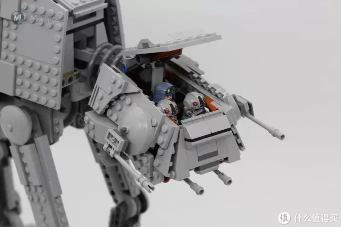 不惑大叔的legogo 篇四十六：机械巨象：乐高星战AT-AT步行机（LEGO75288）