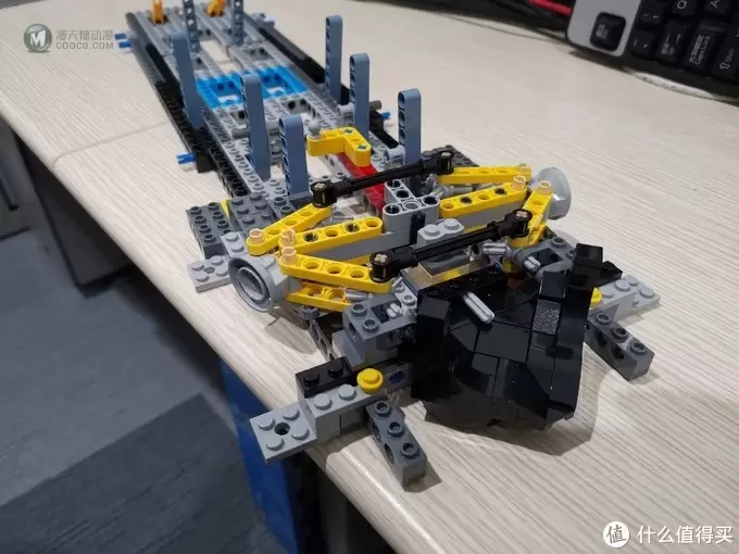 老杨的玩具仓库 篇四十一：LEGO 76139 史上最帅蝙蝠侠战车 1989 Batmobile 评测 图多杀猫