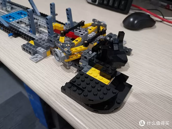 老杨的玩具仓库 篇四十一：LEGO 76139 史上最帅蝙蝠侠战车 1989 Batmobile 评测 图多杀猫