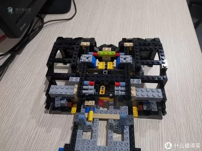 老杨的玩具仓库 篇四十一：LEGO 76139 史上最帅蝙蝠侠战车 1989 Batmobile 评测 图多杀猫