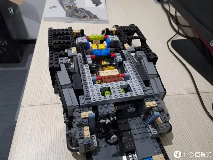 老杨的玩具仓库 篇四十一：LEGO 76139 史上最帅蝙蝠侠战车 1989 Batmobile 评测 图多杀猫