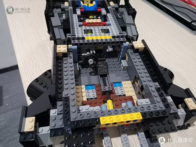 老杨的玩具仓库 篇四十一：LEGO 76139 史上最帅蝙蝠侠战车 1989 Batmobile 评测 图多杀猫