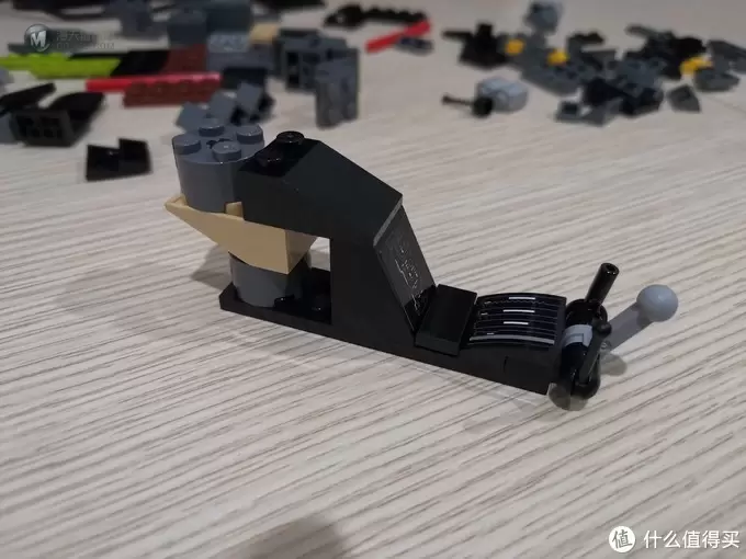 老杨的玩具仓库 篇四十一：LEGO 76139 史上最帅蝙蝠侠战车 1989 Batmobile 评测 图多杀猫