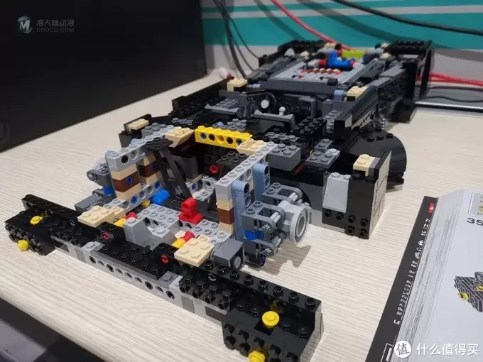 老杨的玩具仓库 篇四十一：LEGO 76139 史上最帅蝙蝠侠战车 1989 Batmobile 评测 图多杀猫