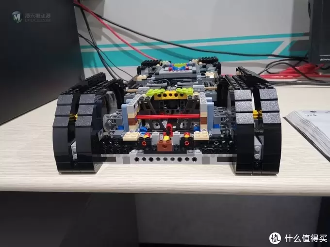 老杨的玩具仓库 篇四十一：LEGO 76139 史上最帅蝙蝠侠战车 1989 Batmobile 评测 图多杀猫