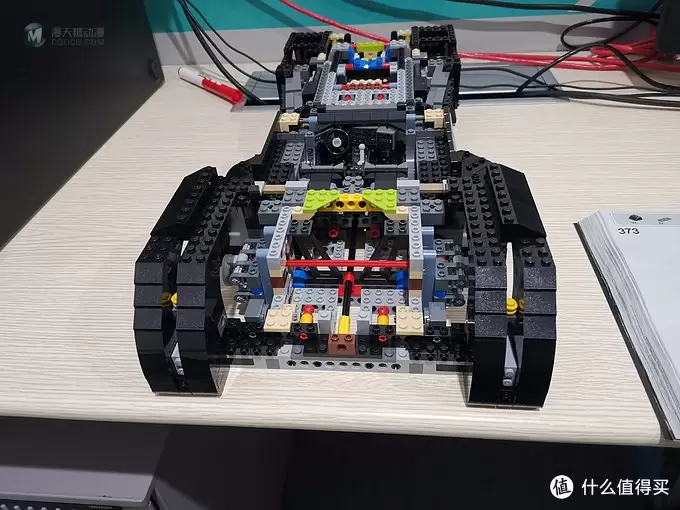 老杨的玩具仓库 篇四十一：LEGO 76139 史上最帅蝙蝠侠战车 1989 Batmobile 评测 图多杀猫