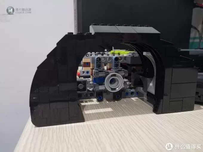 老杨的玩具仓库 篇四十一：LEGO 76139 史上最帅蝙蝠侠战车 1989 Batmobile 评测 图多杀猫