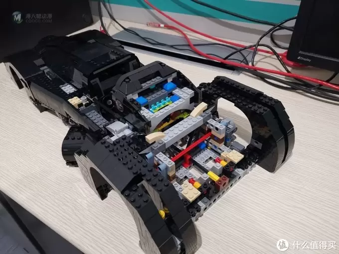 老杨的玩具仓库 篇四十一：LEGO 76139 史上最帅蝙蝠侠战车 1989 Batmobile 评测 图多杀猫