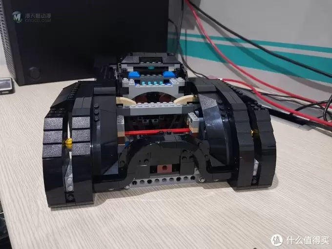 老杨的玩具仓库 篇四十一：LEGO 76139 史上最帅蝙蝠侠战车 1989 Batmobile 评测 图多杀猫