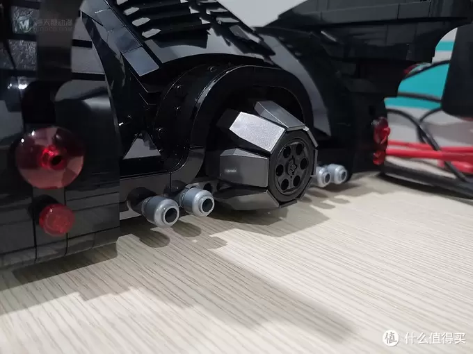 老杨的玩具仓库 篇四十一：LEGO 76139 史上最帅蝙蝠侠战车 1989 Batmobile 评测 图多杀猫