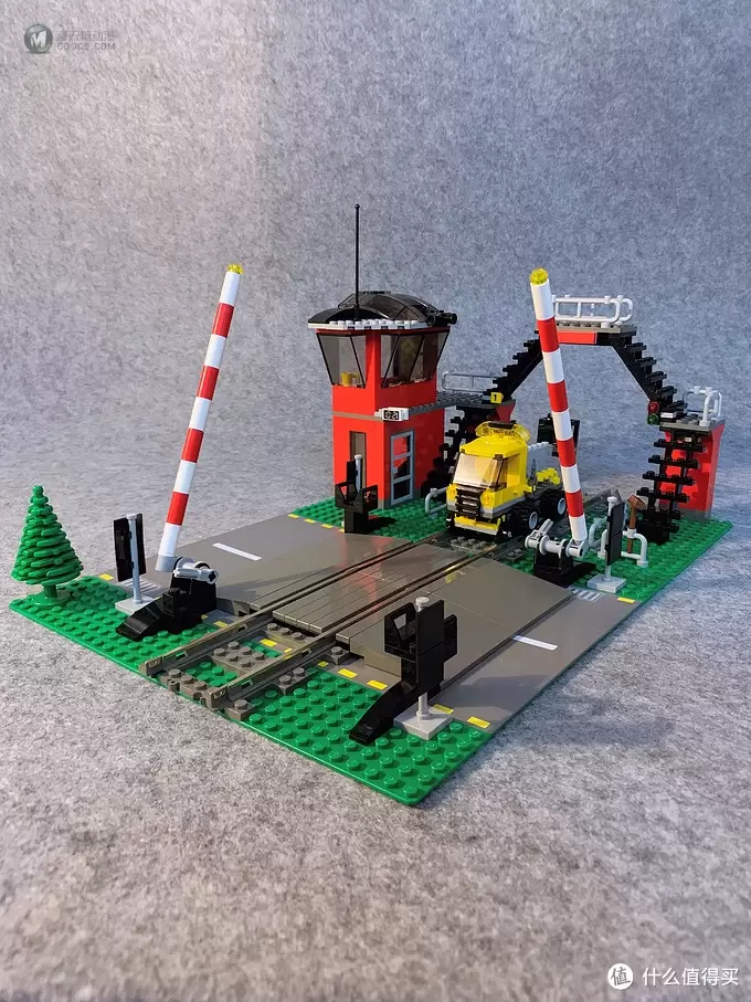 LEGO 10128 火车平交道口