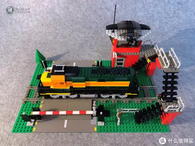 LEGO 10128 火车平交道口