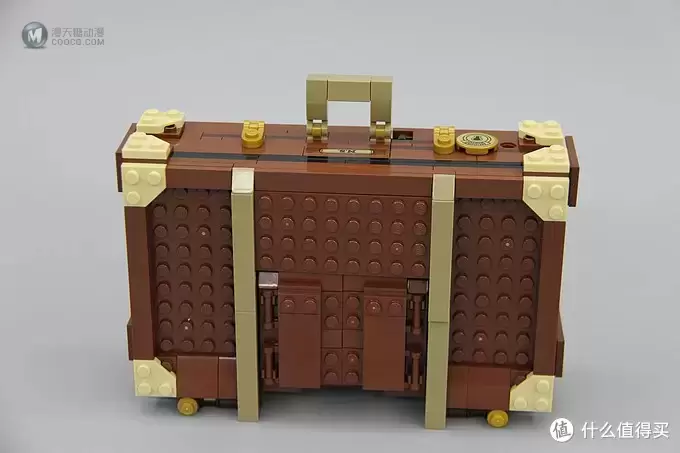 揭盖有惊喜：乐高神奇动物在哪里之纽特的皮箱（LEGO75952）