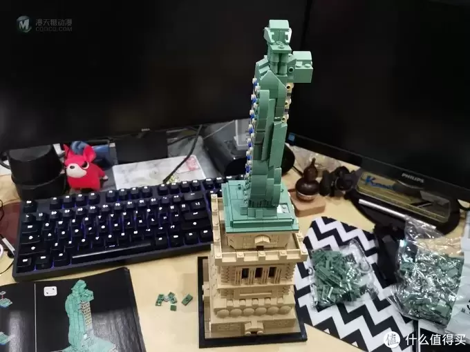 乐高（LEGO）建筑系列—桌面上的自由女神像