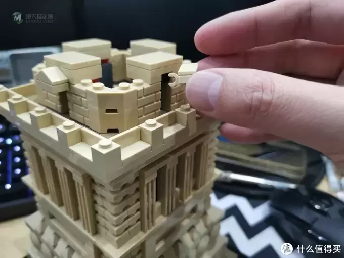 乐高（LEGO）建筑系列—桌面上的自由女神像