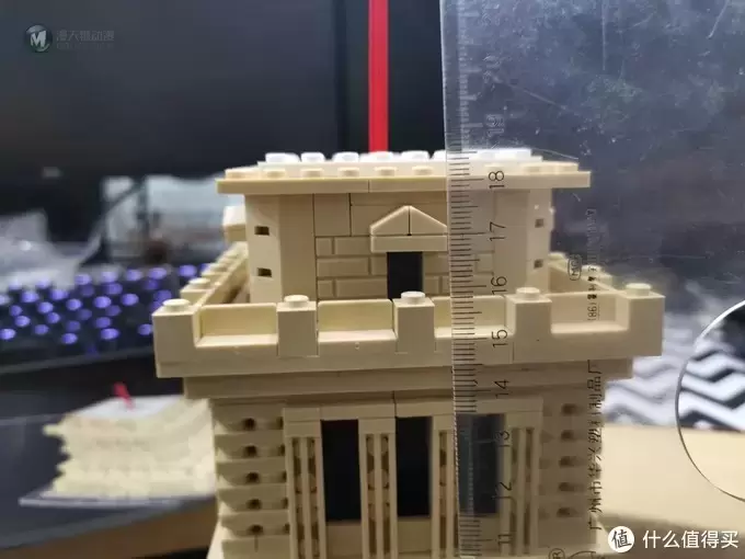 乐高（LEGO）建筑系列—桌面上的自由女神像