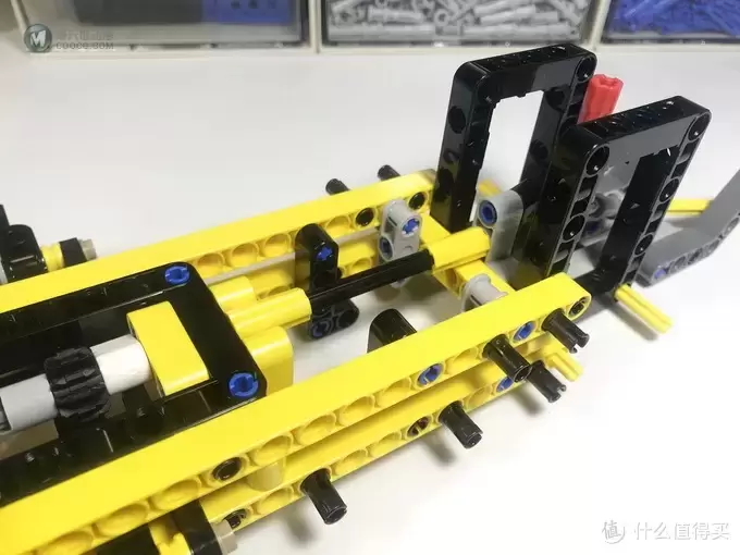 LEGO 乐高 拼拼乐 篇176：未来与现代的结合：42081 沃尔沃 ZEUX 概念式装载机