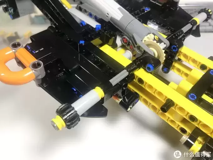 LEGO 乐高 拼拼乐 篇176：未来与现代的结合：42081 沃尔沃 ZEUX 概念式装载机