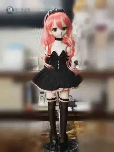 Dollfie Dream 零之使魔 露易丝·法兰西斯·露·布朗·杜·拉·瓦利埃尔