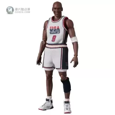 MAFEX No.132 迈克尔 · 乔丹 (1992 TEAM USA)